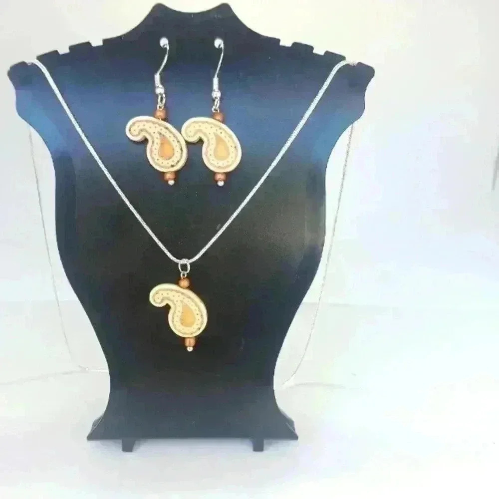 White Howlite Turquoise Paisley Necklace and Earrings